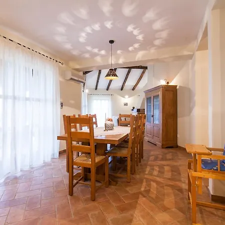 Villa Villas Heraki By Istarski Dvori Sveti Lovrec Pazenaticki