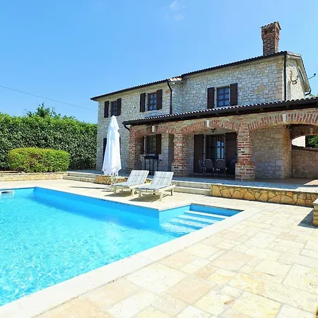 Villa Villas Heraki By Istarski Dvori Sveti Lovrec Pazenaticki