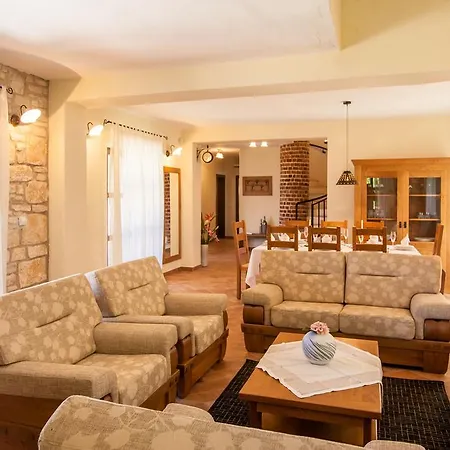 Villas Heraki By Istarski Dvori Sveti Lovrec Pazenaticki