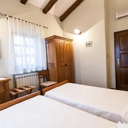 Villas Heraki By Istarski Dvori Sveti Lovrec Pazenaticki