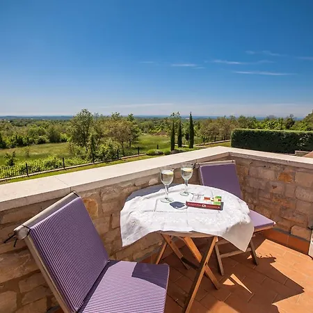 Villas Heraki By Istarski Dvori Villa