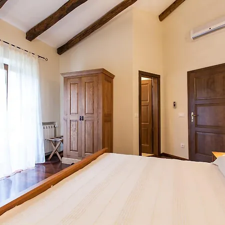 Villas Heraki By Istarski Dvori
