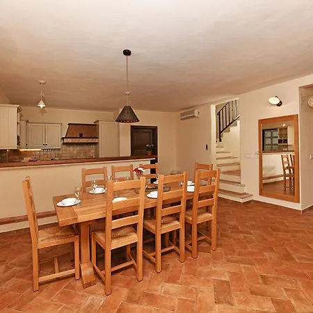 Villas Heraki By Istarski Dvori Villa