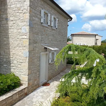 Villa Villas Heraki By Istarski Dvori Sveti Lovrec Pazenaticki