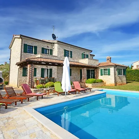 Villas Heraki By Istarski Dvori Sveti Lovrec Pazenaticki